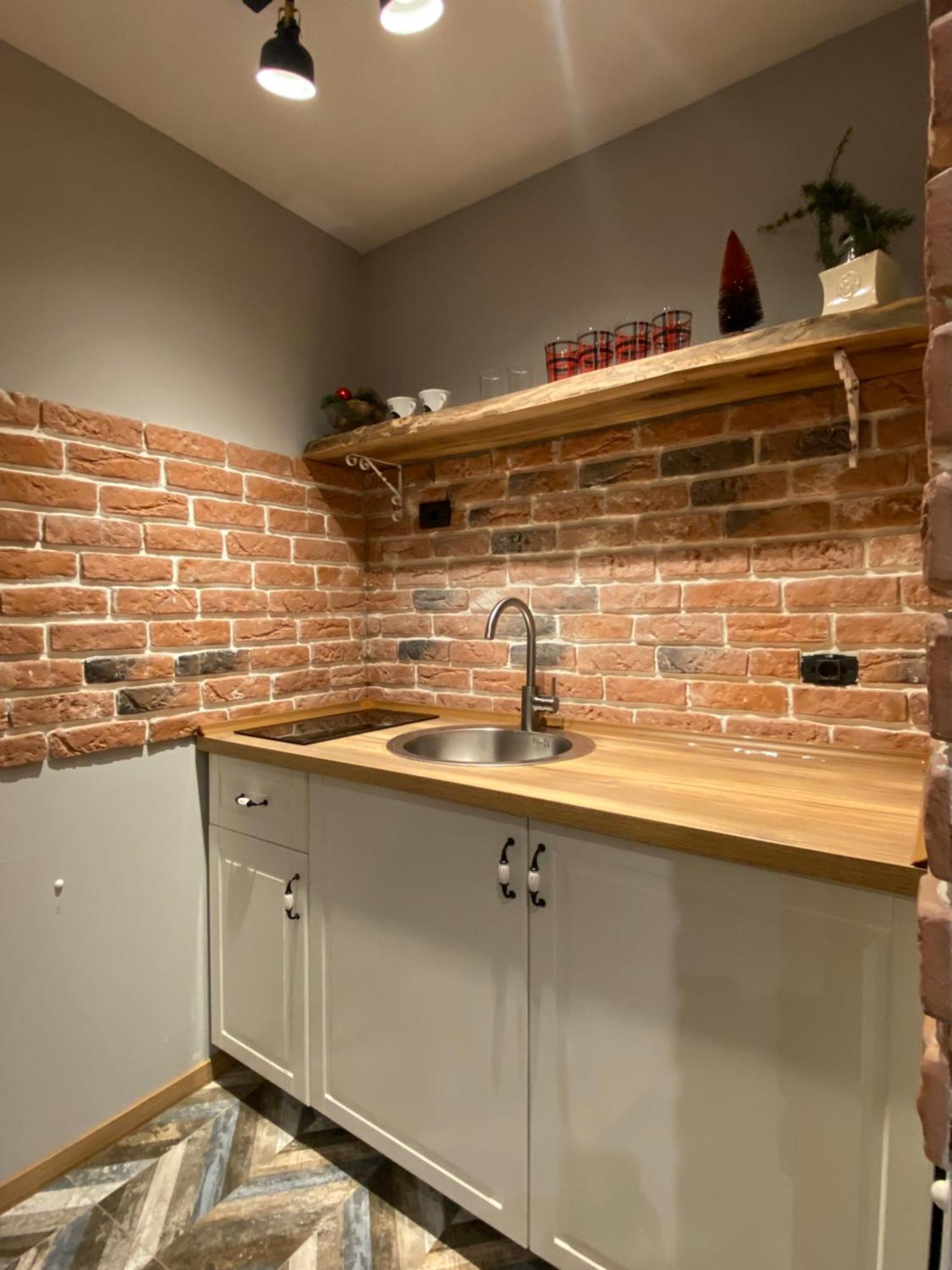 Mount Apartment *